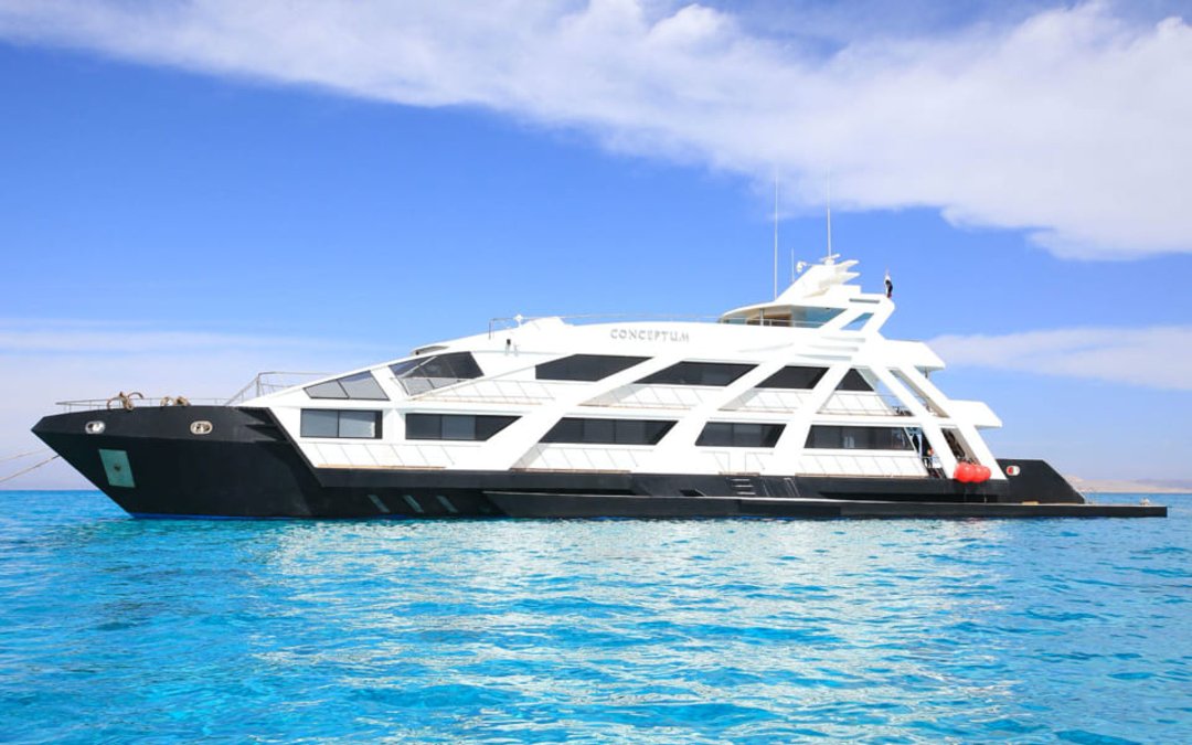 147-custom-yachts-billionaire-15